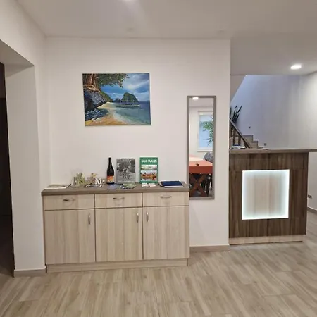 Mura Regnum Panzio Bed & Breakfast