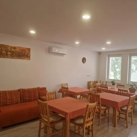 Mura Regnum Panzió Bed and breakfast