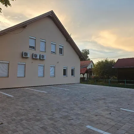 Mura Regnum Panzió Tormafölde